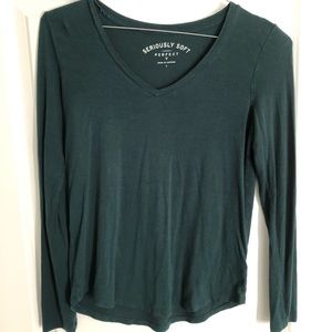V-neck turquoise long-sleeve t-shirt